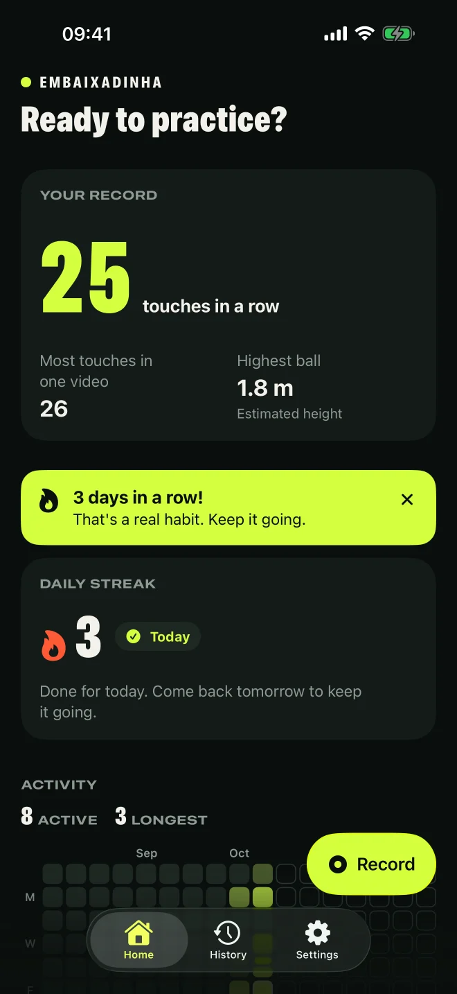 Embaixadinha home screen with practice and recording controls